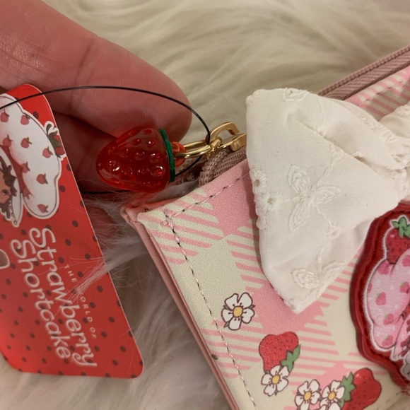 Strawberry Shortcake Gingham Bow Cardholder Wallet, Loungefly Scented Pin - Picture 5 of 6